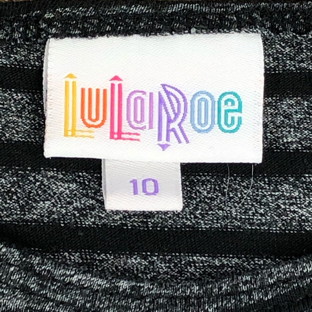 *SOLD* LULAROE | Black Striped Unisex Gracie - Picture 4 of 5